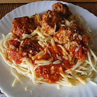 Speghetti z klopsikami