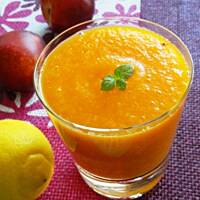 Napój marchwiowo owocowy