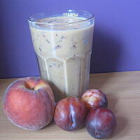 Koktajl śliwkowy z brzoskwinią