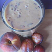 Koktajl śliwkowy z brzoskwinią