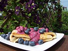 Fot. gosia s, Naleśniki z twarogiem i borówkami