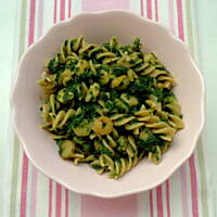 Szybki makaron z krewetkami i szpinakiem