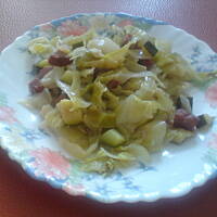 Bigos z młodej kapusty i cukini