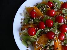 Fot. BernadettaP, Mix sałat z owocami