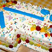 Tort na Śmietankowo - Czekoladowym Biszkopcie.