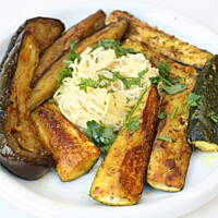 cukinia plus bakłażan z makaronem