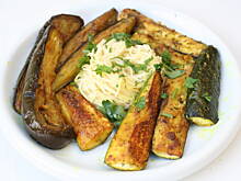 Fot. Agusia2, cukinia plus bakłażan z makaronem