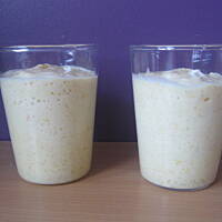 Jogurt naturalny z morelami suszonymi