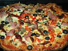 Fot. Gintruś, Pizza na pysznym cienkim cieście