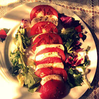 Sałatka z mozzarellą