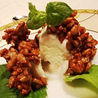 Lody w karmelizowanym słoneczniku