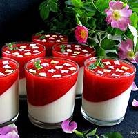 Panna cotta z truskawkami