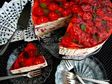 Fot. izeczka, Torcik truskawowy