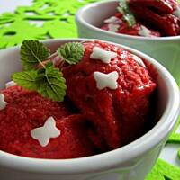 Sorbet truskawkowo - bananowy z miodem