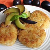 Knedle ryżowo cynamonowe ze śliwkami