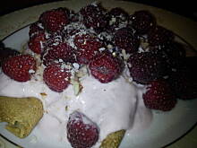 Fot. Ann93, Puszyste naleśniki z malinami