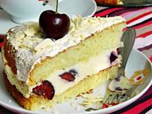 Fot. Mloda, Ciasto z czereśniami i białą czekoladą