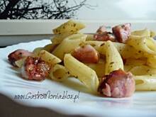 Fot. GastroMonia, Makaron z kiełbasą i cebulą