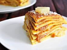 Fot. MIENTA, Naleśnikowy torcik pinacolada