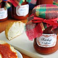 Przepyszny ketchup z cukinii