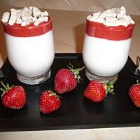 Deser - wiśniowa pianka z truskawkowym musem