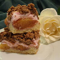 Pleśniak z brzoskwiniami