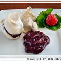 Konfitura truskawkowo czekoladowa.