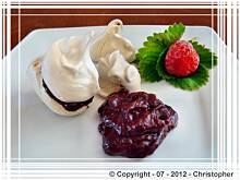 Fot. edicook, Konfitura truskawkowo czekoladowa.