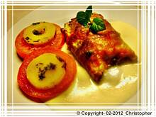 Fot. edicook, Pstrąg w szynce parmeńskiej z szalotkami i pomidorami.