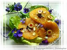 Fot. edicook, Fiołkowa sałatka z marynowanymi pomarańczami.