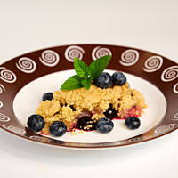 Owoce pod kokosową kruszonką