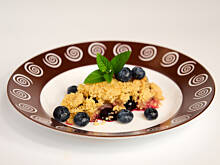 Fot. Wkn, Owoce pod kokosową kruszonką