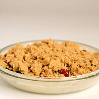 Owoce leśne pod cynamonową kruszonką