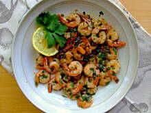 Fot. kasia_sach, Krewetki duszone na maśle z czosnkiem, chilli i kolendra