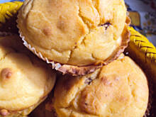 Fot. przejs, Muffinki na słono - z boczkiem i żółtym serem