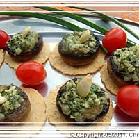 Pieczarkowe finger food.