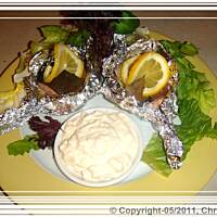 Różowy pstrąg  pieczony w folii z chrzanowo – jabłkowym sosem.