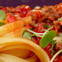 Linguine bolognese