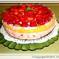 Torcik jogurtowo-truskawkowy