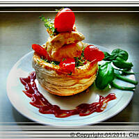 Vol-au-went z pieczarkami i kurczakiem w śmietanie.