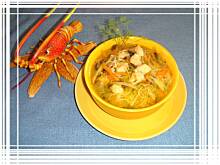 Fot. edicook, Zupa z łososia z nutką Orientu.