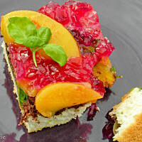 potrójna brzoskwinia z bazylią