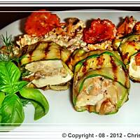 Roladki z cukinii z kurkami.