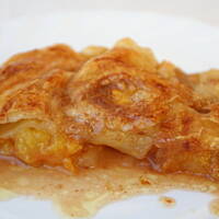 Strucla jabłkowo-brzoskwiniowa