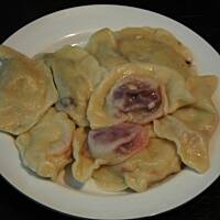 pierogi z owocami sezonowymi