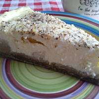 Sernik waniliowy z gruszkami na spodzie cappuccino