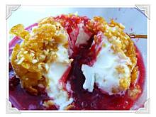 Fot. OstraNaSłodko, Smażone lody w chrupiącym kokosowym cieście