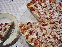 Fot. eluchap, Torcik z truskawkami i prażonymi migdałami