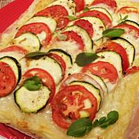 Przekładaniec warzywny na cieście francuskim