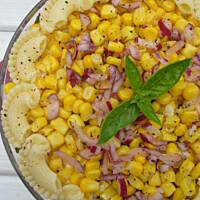 Sałatka makaronowa warstwowa